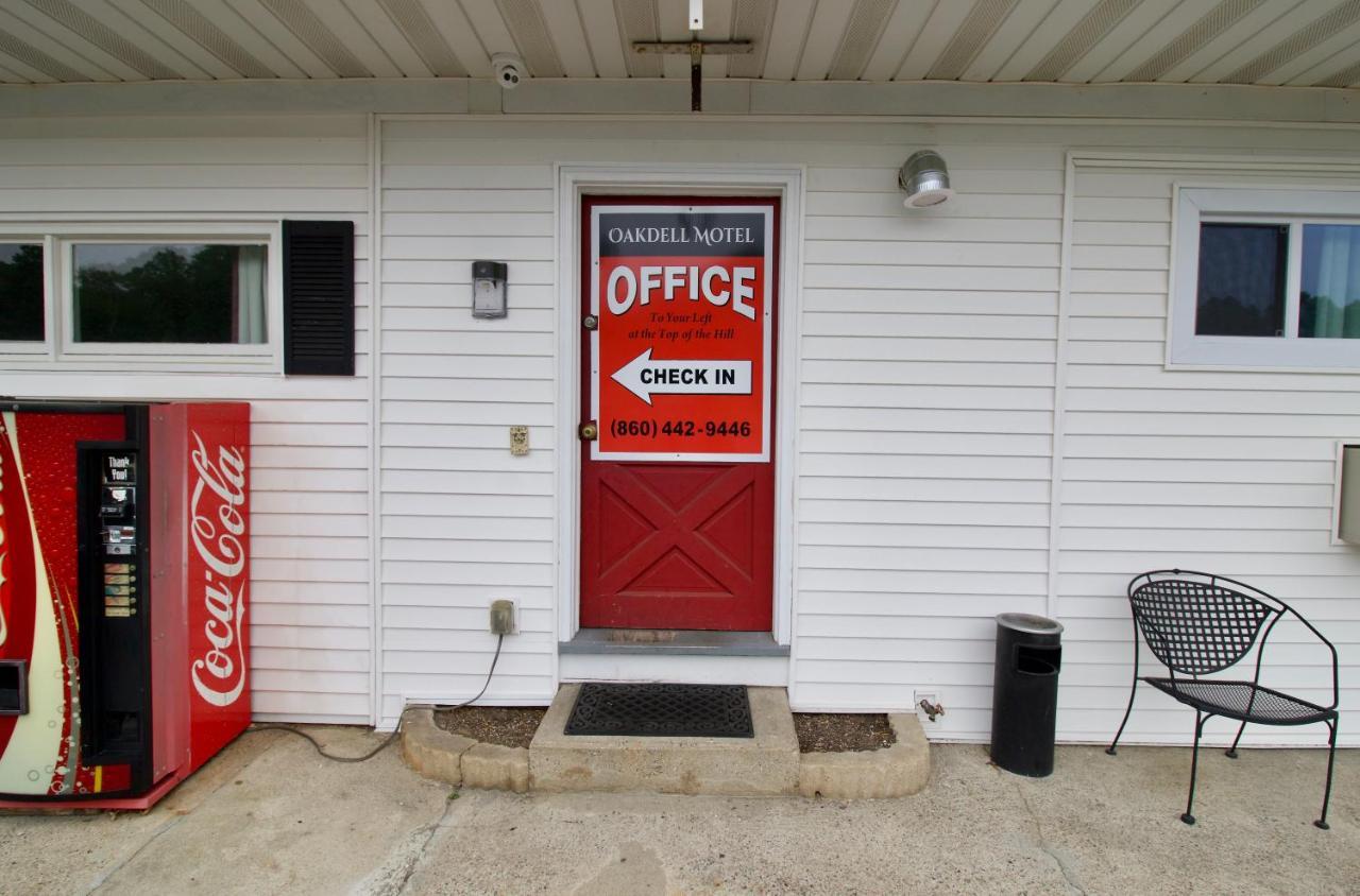 Oakdell Motel Waterford Ct Екстериор снимка
