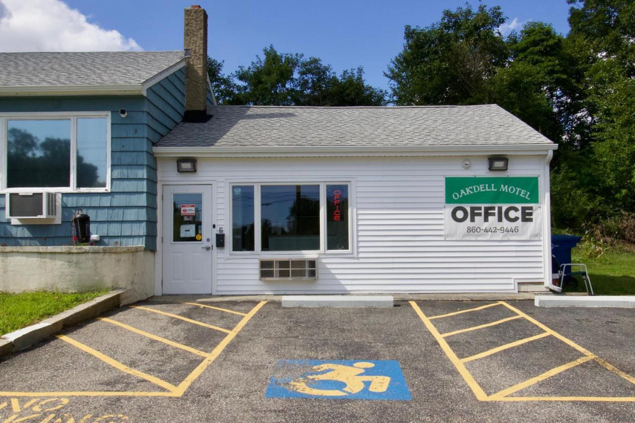 Oakdell Motel Waterford Ct Екстериор снимка