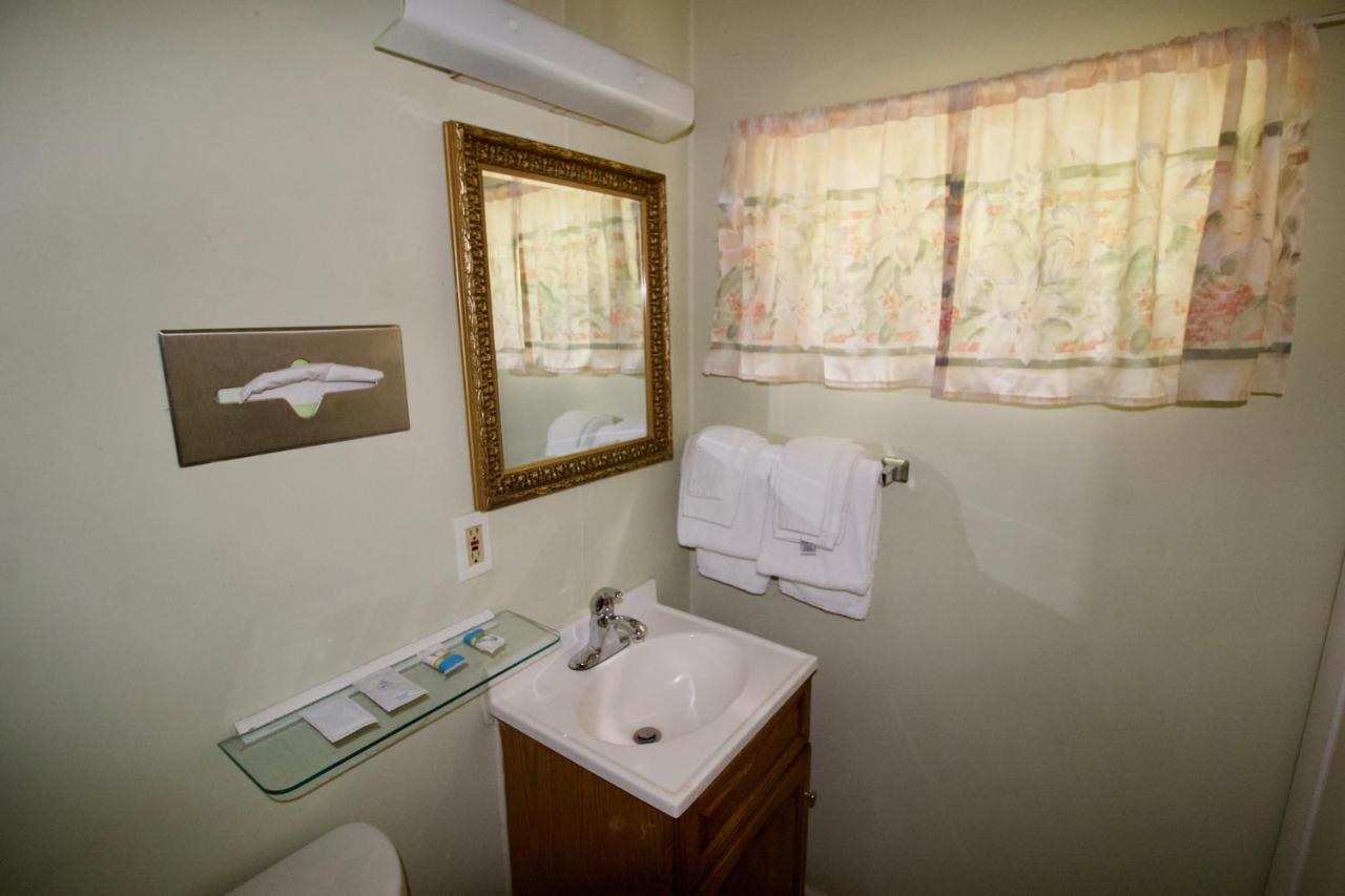 Oakdell Motel Waterford Ct Екстериор снимка