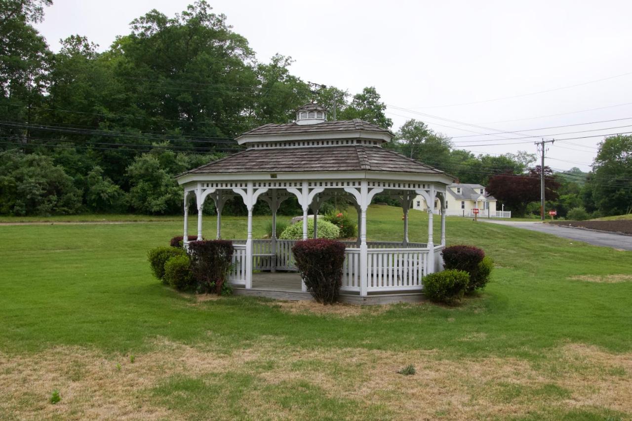 Oakdell Motel Waterford Ct Екстериор снимка