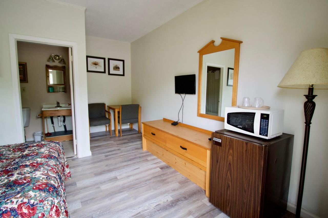 Oakdell Motel Waterford Ct Екстериор снимка