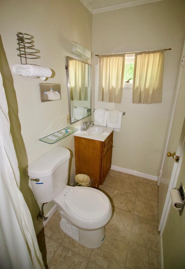 Oakdell Motel Waterford Ct Екстериор снимка